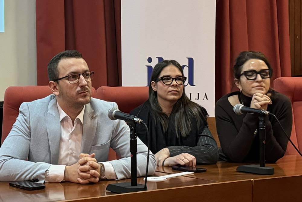 Velika škola malih molekula